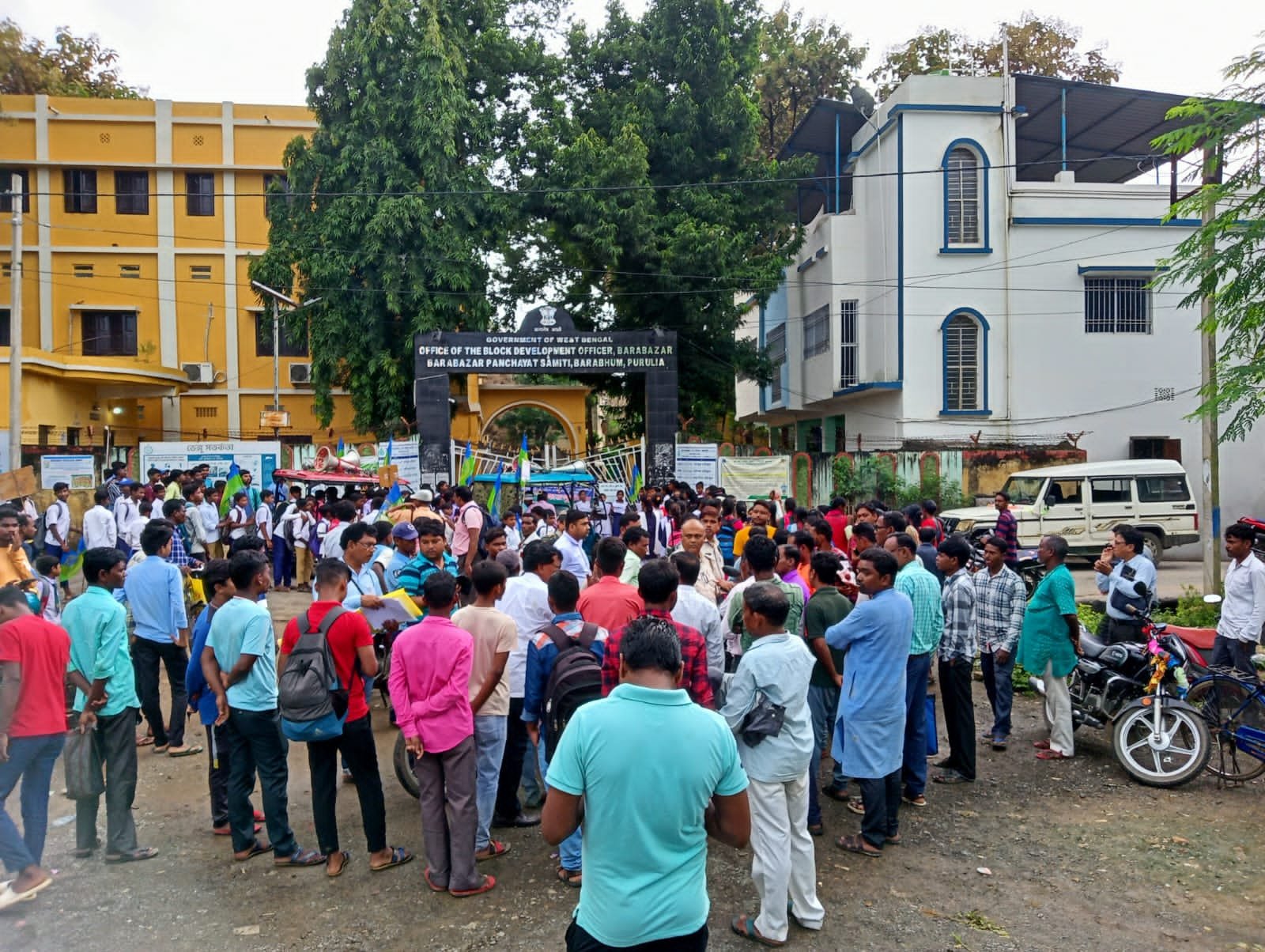 SC/ST ছাত্রাবাস খোলা ও অ-আদিবাসীদের ST সার্টিফিকেট দেওয়া বন্ধের দাবিতে আদিবাসীদের আন্দোলন|